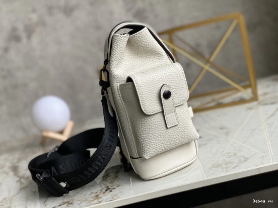 CHRISTOPHER XS LOUIS VUITTON 0820